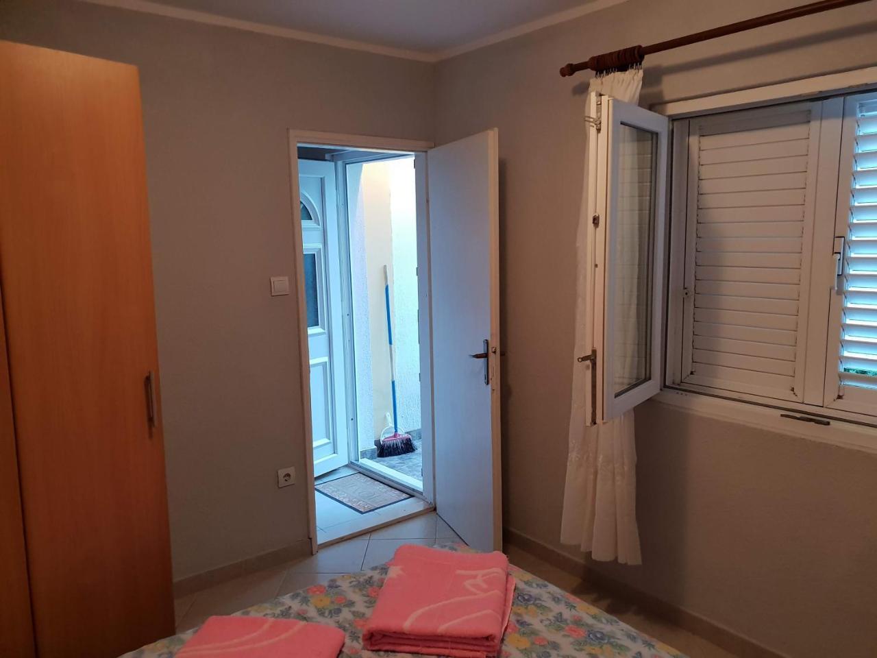 Apartment Miki Herceg Novi Eksteriør billede